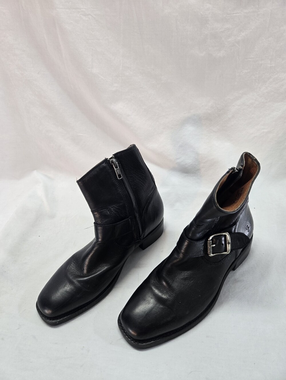FRYE Women's 7 Hannah Engineer Leather Ankle Boots Black - Picture 2 of 9